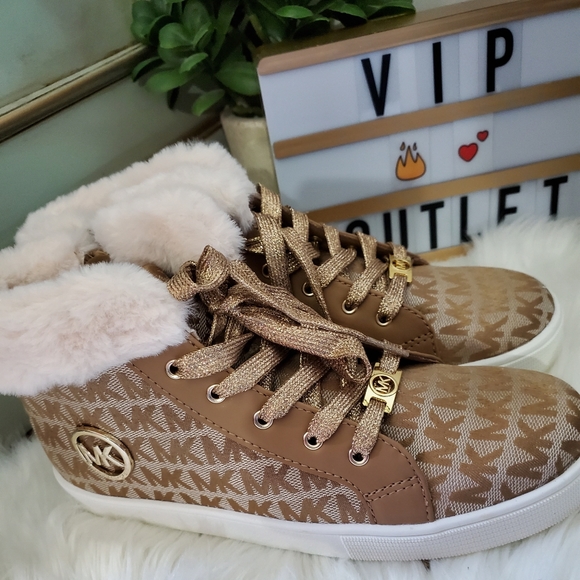 Michael Kors Sneakers Size 5 Kids 